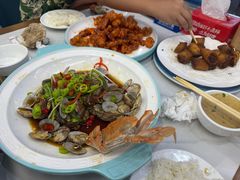 -一口猪海鲜浑锅·东北家常菜