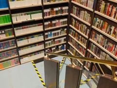 -钟书阁(群光广场店)