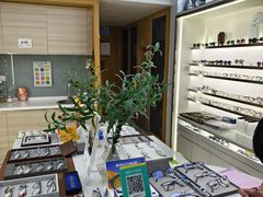 -视野联行眼镜·蔡司·尼康战略合作店(城西银泰店)