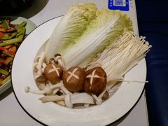 菌菇时蔬拼盘-鹿港小镇(滨北店)