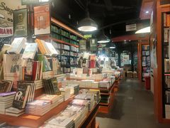 -西西弗书店&矢量咖啡(静安大悦城店)