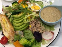 -丽莎沙拉轻食餐厅(国贸店)