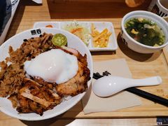 -熊吞·大碗丼烧肉饭(西市场嘉华店)