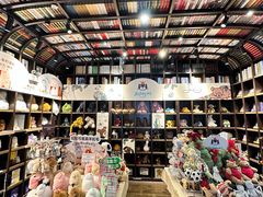 -钟书阁(松江泰晤士小镇店)