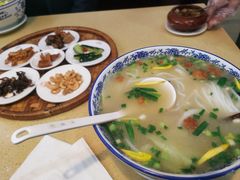 -桥香园云南过桥米线(金马碧鸡店)