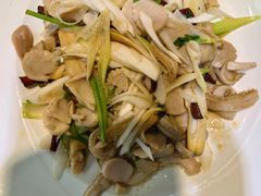 -小红鲸·海鲜餐厅(轸大路店)