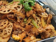 招牌悦蓉牛蛙干锅-精悦蓉(松江万达广场店)