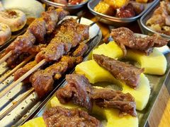 -叽叽扎扎烤肉场(生态城万达店)