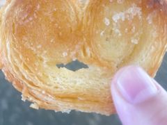 小蝴蝶酥-上海哈尔滨食品厂(淮海中路店)