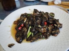 -乡村馕坑肉·烧烤·新疆菜·本地人更爱吃(阿勒泰首店)