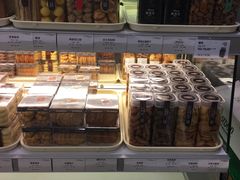 -绿姿鲜奶烘焙(临城店)