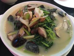 -滋味满屋美食坊(上海街店)