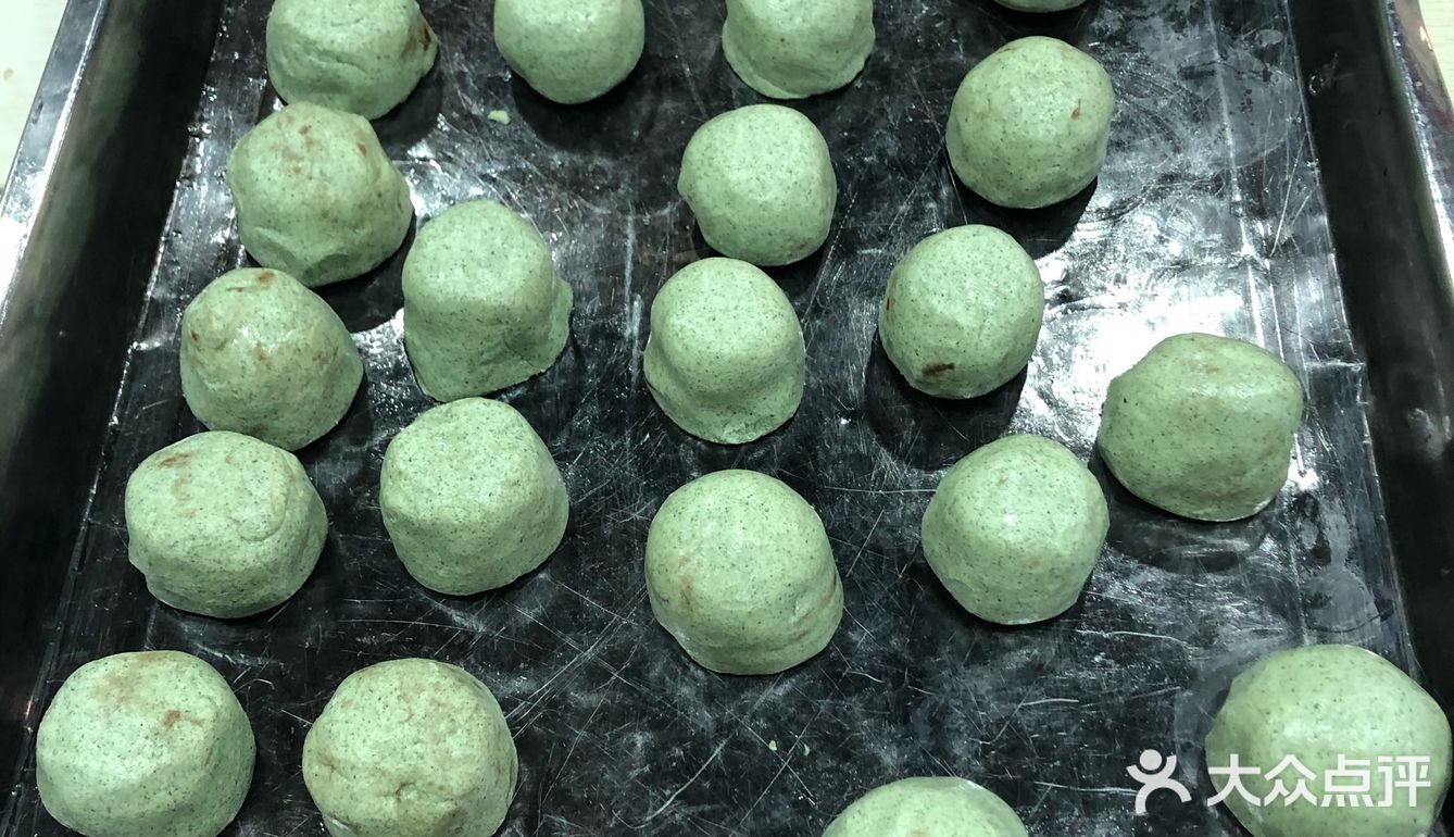  弘扬传统文化，学做青团｡