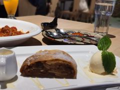 -LENBACH兰巴赫西餐啤酒坊(大连东港店)