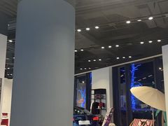 -TESLA 特斯拉(上海太古汇体验店)