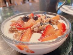 野莓核桃蜂蜜希腊酸奶-the rug 飞毯 (朝阳公园店)