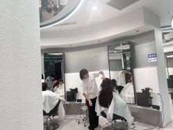 点击看大图 -DIAN DIAN SALON点点
