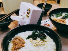 -灵芝妹子海鲜米线(瓦房店新玛特店)