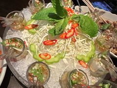 -大头虾越式风味餐厅(光明广场店)