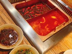 -老牌坊云南鱼豆花火锅(爱建店)