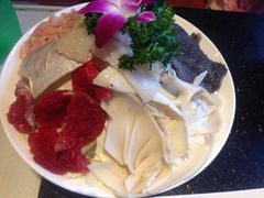 -小天鹅火锅·一线江景洪鼎旗舰店(洪崖洞店)