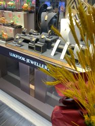 -六福珠寶(苏州人民商场店)