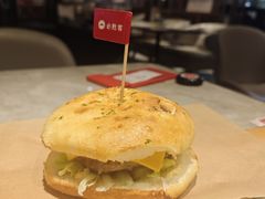 -必胜客(尹山湖歌林公园店)