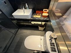 -深圳龙华大浪商业中心亚朵X酒店