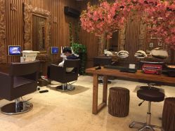 -红人馆造型世爵国际