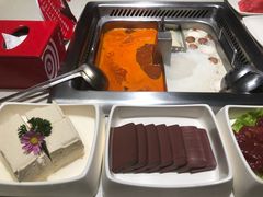 -海底捞火锅鲜切牛肉主题店(长寿路店)
