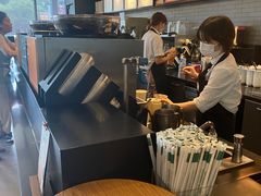 -星巴克臻选(莘庄仲盛店)