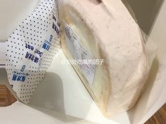 莓莓卷卷-花花卷卷·鲜食蛋糕(静安久光百货店)