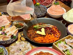 -旧街市鲜货老火锅(大光路店)