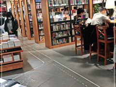 -西西弗书店&矢量咖啡(凯德晶萃广场店)