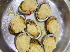 蒜蓉蒸生蚝-贞姨美食·老字号海鲜大排档