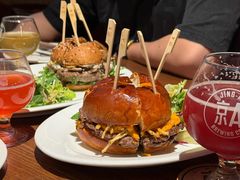 云贵酸汤风味和牛汉堡-京A Brewpub·精酿餐吧(幸福村店)