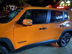 -一嗨租车(凤凰机场店)