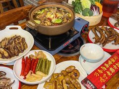 -老鼎万春卤菜(五代传承创始老店)