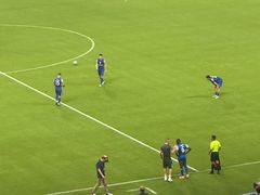 -上海游泳馆(地铁站)