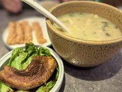 老济南甜沫-闫府私房菜·百年鲁菜(恒隆店)