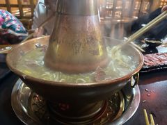 -果松木炭酸菜铜火锅·外婆参鸡汤