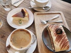 -Common Table · Brunch & Coffee