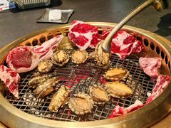 -铭牛烧肉·和牛海鲜自助(高新月牙湖店)
