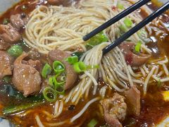 红烧肥肠小面-丁丁猫重庆小面(徐州路店)