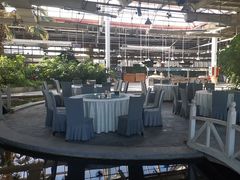 -红栌温泉山庄生态美食餐厅