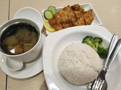 -佰搭果·广式茶餐厅(西华路店)