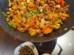 -富正毅三下锅·湘西韵味(天门山索道店)