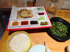 -肘子酥•天津一绝•特色捞面(德云社店)