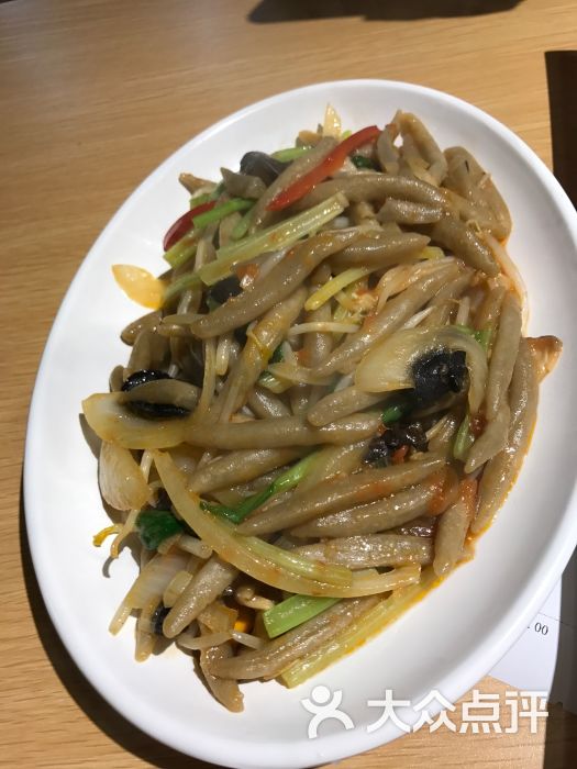 蘑菇炒莜麵魚魚