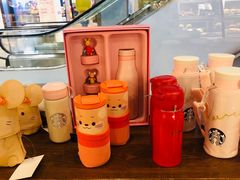 -星巴克(上海虹桥新天地二店)